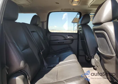 2014 GMC Yukon Xl Denali z USA, uszkodzony, nr VIN 1GKS2MEF5ER137482